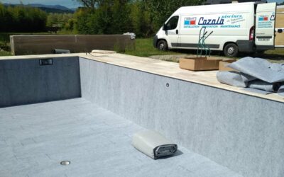 Pose de liner piscine : Embellissez votre piscine