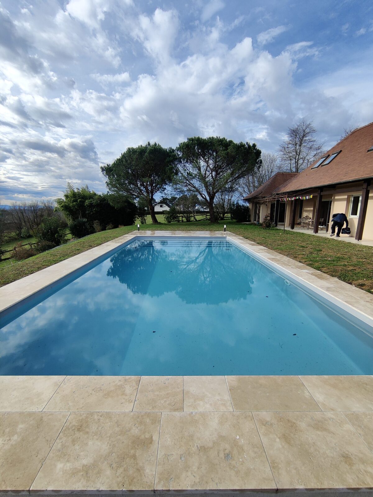 Piscine béton à Baigts de béarn